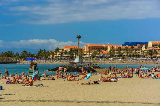 Tenerife, hotel quasi pieni: ad agosto occupazione all’87%