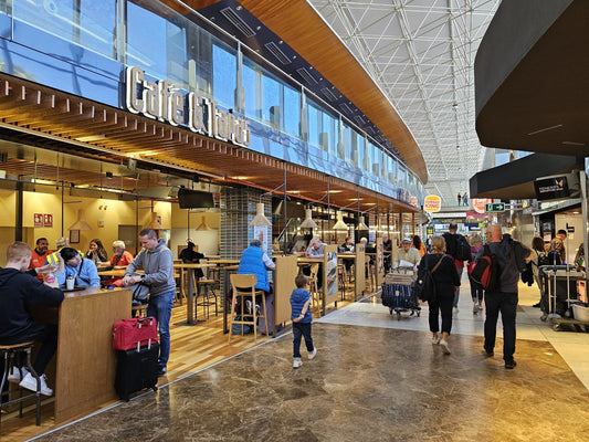 Perché i prezzi di cibo e bevande negli aeroporti sono così alti?