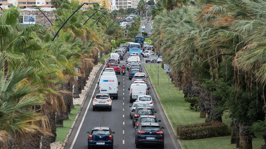 Si pensa di interrare Avenida Chayofita, ad Arona, per evitare code
