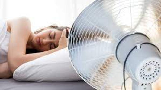 Passare la notte con il ventilatore acceso non è una buona idea