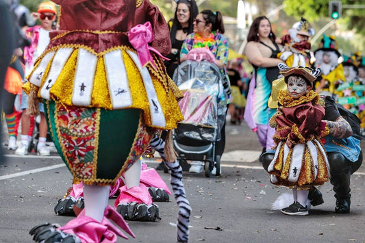 Tenerife si prepara per un weekend di Piñata gigantesco