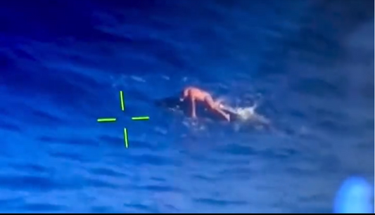 Dopo giorni alla deriva su una moto d'acqua viene salvato