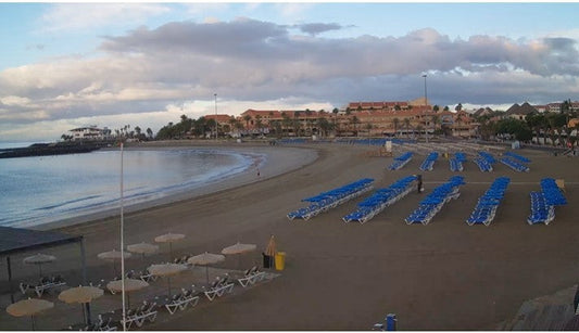 Cielo nuvoloso e possibile pioggia leggera oggi a Tenerife