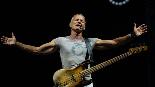 Sting ha trasforma lo stadio Adeje in un "tempio musicale".