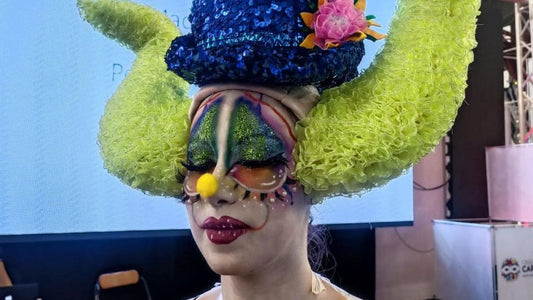Il Cabildo offre ai suoi dipendenti un corso di trucco di Carnevale
