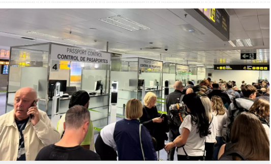 Aeroporto di Tenerife Sud: code smodate anche per controllo passaporti