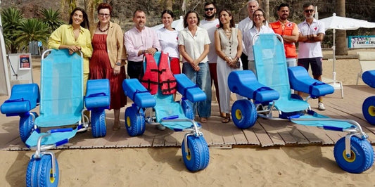 Cinque sedie anfibie migliorano l'accessibilità a Las Teresitas