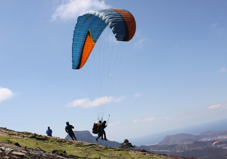 Non c'è pace tra i parapendisti: altro incidente nel comune di Adeje,