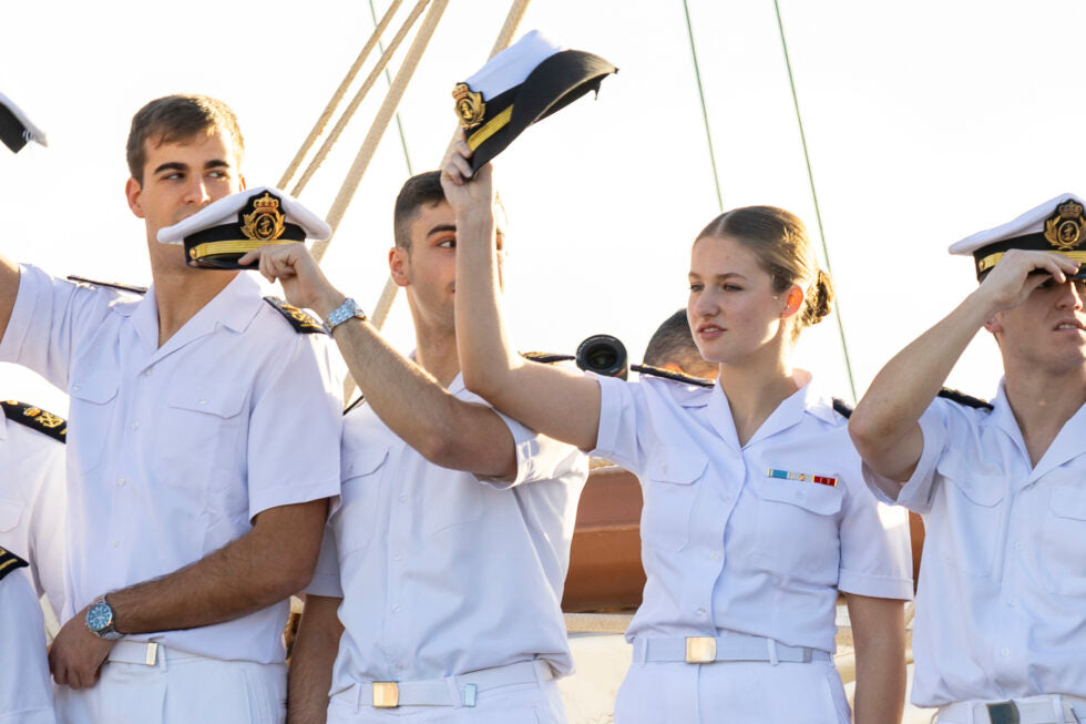 La principessa Leonor sbarca a Tenerife sulla nave Elcano