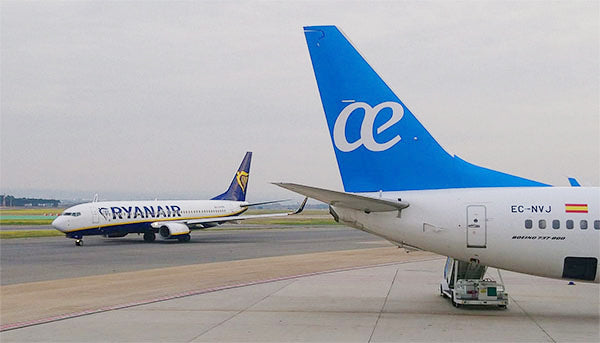 La dura concorrenza tra Iberia, Air Europa, Binter e Ryanair