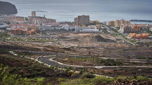 Una società di Tenerife vende lo stesso appartamento a 50 persone