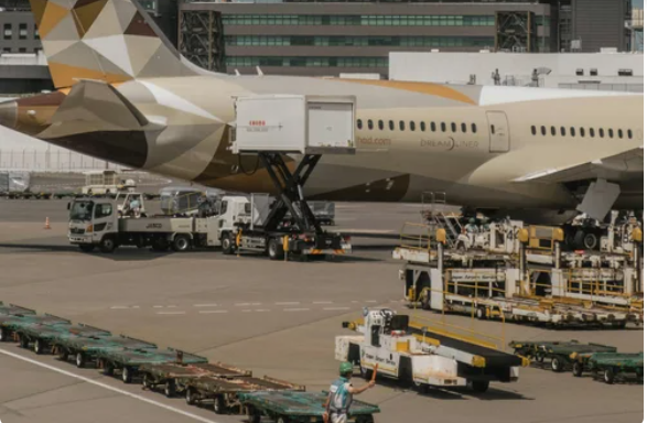 Canarie, da domani scioperi negli aeroporti al via con disagi