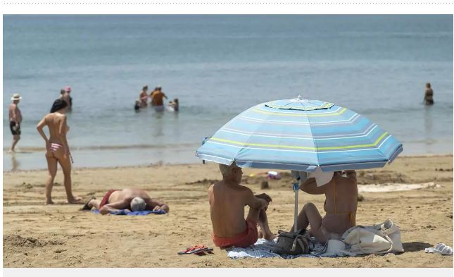 Cieli nuvolosi al nord nelle prime ore a Tenerife e Alisei nel sudest