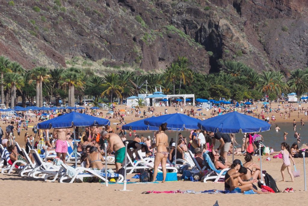 Festeggiamo il mezzo secolo della playa  Las Teresitas