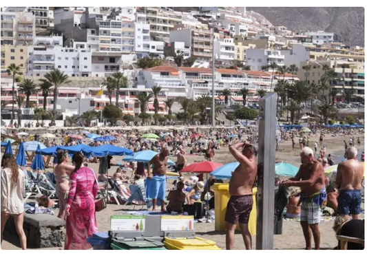 Il boom turistico nelle Isole Canarie non accenna a rallentare