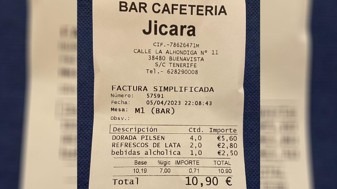 Il conto di un bar di Tenerife seduce un'influencer in vacanza