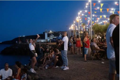 Candelaria partiti i festeggiamenti con vino, tapas e musica cubana