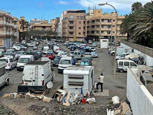 Arona invasa da caravan e roulotte: E' caos per l’inerzia del Comune!