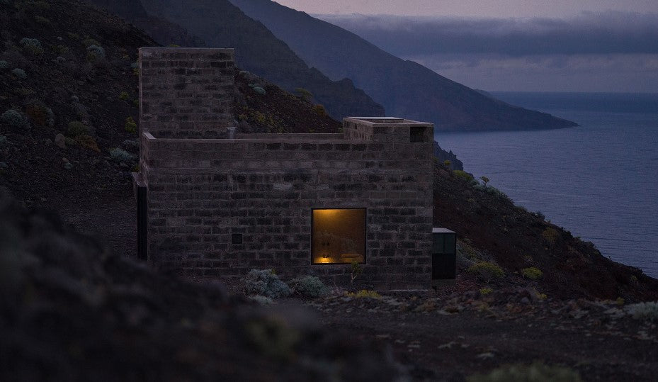 Il rifugio alle Canarie che si prenota solo con una lettera scritta a mano