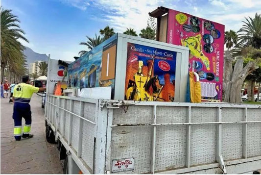 Arona rimuove i chioschi delle escursioni privi di licenza