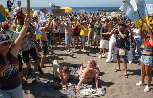 Cresce il timore della "turismofobia" nelle Isole Canarie