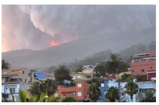 L'incendio di Arafo e Candelaria costringe all'evacuazione di 4 paesi