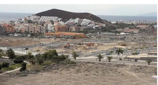 Arona, la “nuova città turistica” di El Mojón: zero case pubbliche