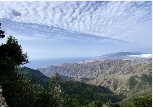 Nuvolosità al nord sul resto delle zone cieli poco nuvolosi o sereni