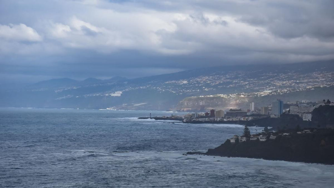Ancora cieli caratterizzati da nubi a Tenerife.
