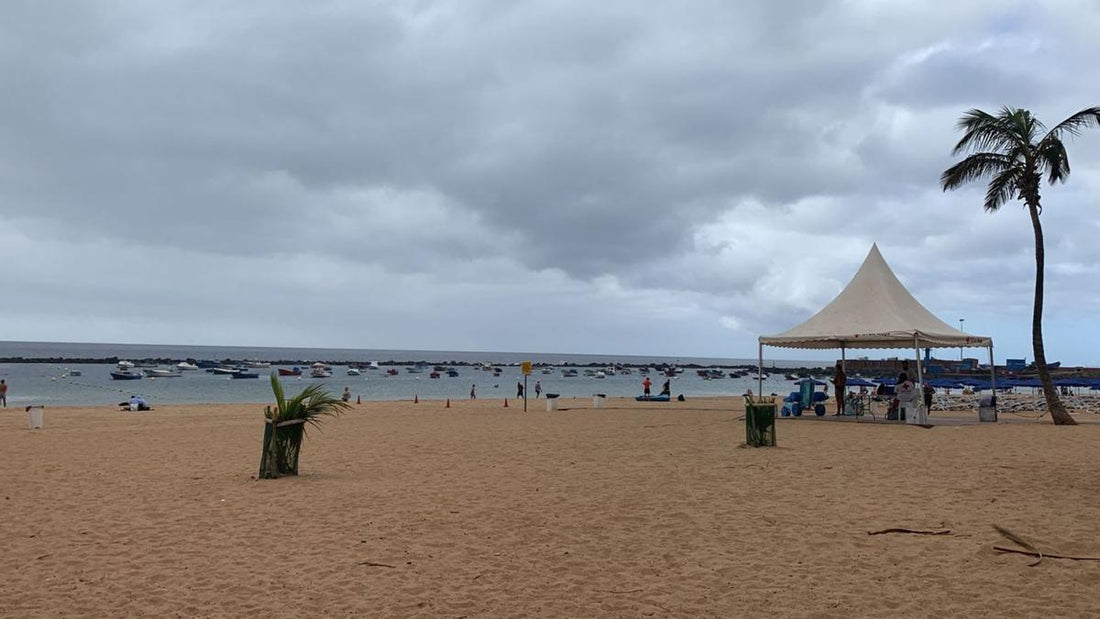 Cieli nuvolosi sulle Isole Canarie nel giorno di Ognissanti