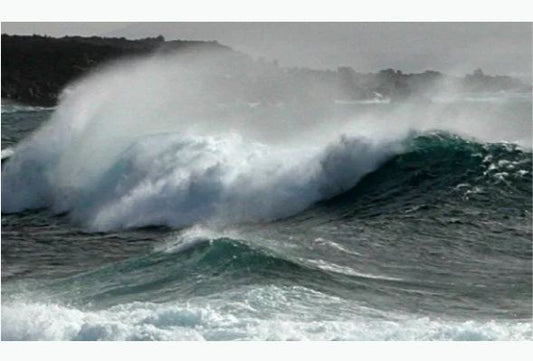 Onde di cinque metri attivano l'allerta gialla questi sabati