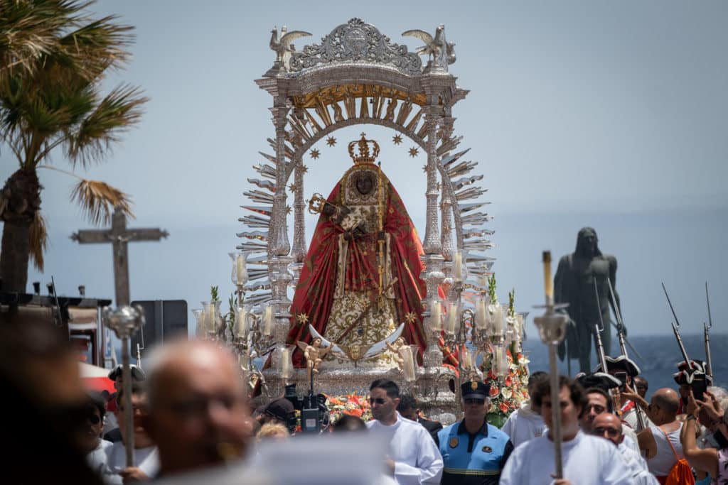 Candelaria celebra la festa in onore della Patrona delle Isole Canarie