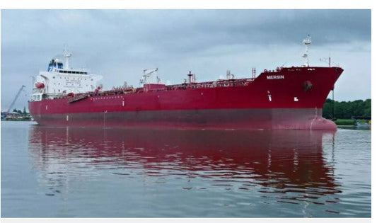 Affonda petroliera: fuoriuscita di petrolio potrebbe colpire le Canarie