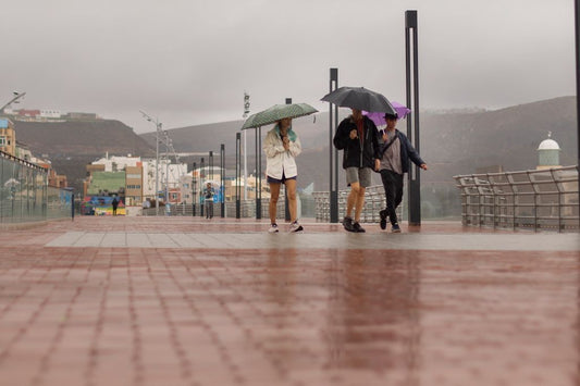 Piove a Tenerife anche al sud e una leggera calima