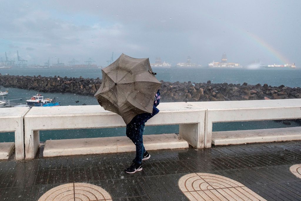 Cambiamento radicale del tempo a Tenerife: pioggia e vento forte