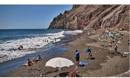 A Tenerife sempre tempo da spiaggia, in attesa di ricevere i Re Magi