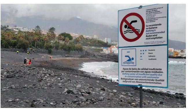 Vietato il bagno a Playa Jardín a causa della contaminazione fecale