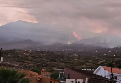 FUOCO A TENERIFE L'area urbana di La Esperanza, confinata