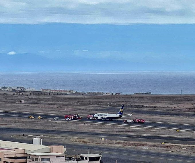 Altro volo atterra a Tenerife con a bordo passeggeri litigiosi
