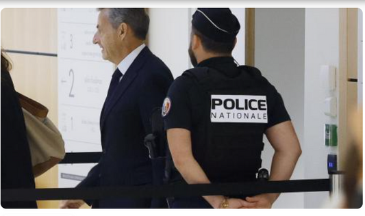 Ex presidente francese Sarkozy in carcere a Parigi dal 21 ottobre