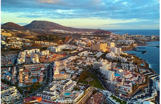 Tenerife Sud festeggia 40 anni come cuore turistico dell’isola