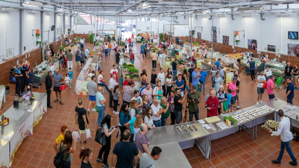 Anche pane e carne al Mercado del Agricultor de Arona